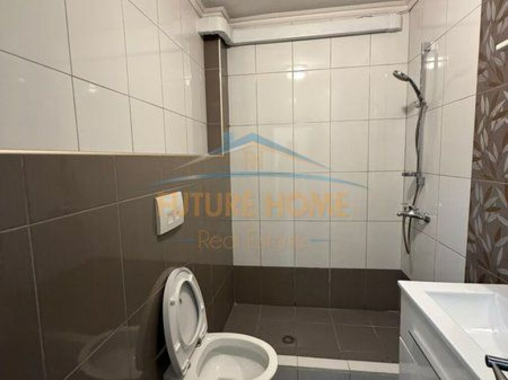 Shitet, Apartament 1+1, Ali Demi, Tiranë