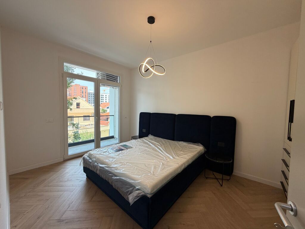 🏡 Jepet apartament 1+1 me qira te Jordan Misja! 📍 Kati i dytë, pallat i ri me ashensor. 🛋️ I sapomobiluar. 💰 Çmimi: 650 mijë lekë. 📞 Për më shumë informacion, kontaktoni!