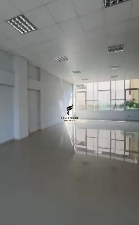 MAGAZINE ME QERA 200 M2 AUTOSTRADA TIRANE -DURRES 100.000 LEKE FH-97164