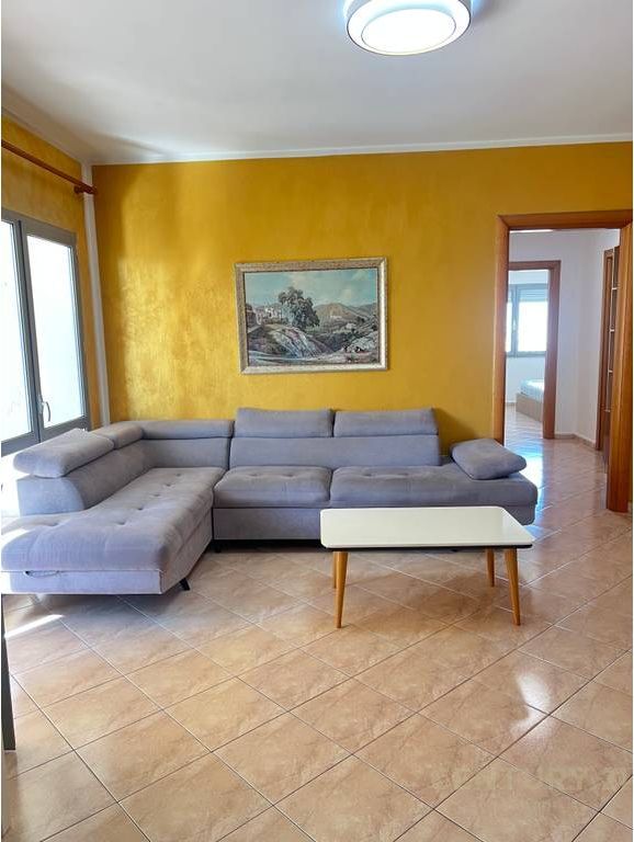 Apartament 3+1+2 tualete me qira te Zogu i Zi.