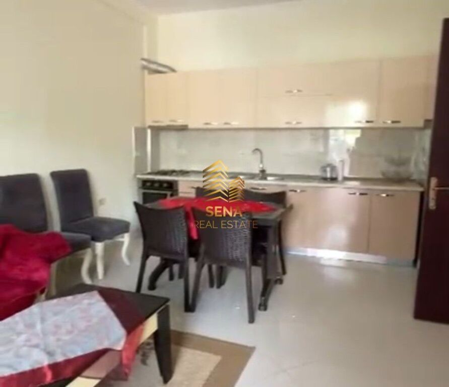 Qira, Hyrje private, 2+1 Shkozë, 40.000 Leke/muaj