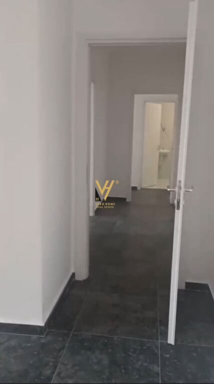 JEPET ZYRE 145 M2 ME QIRA TE ZOGU I ZI 1.000 EURO