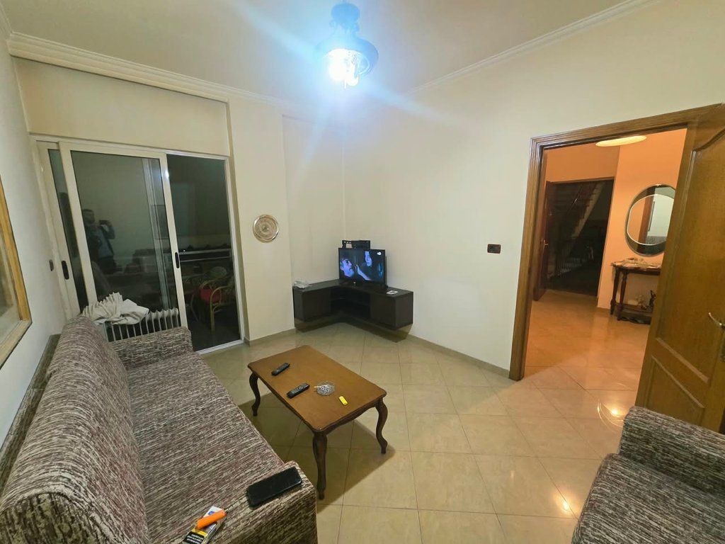 Shitet apartament 2+1+2 te Shkolla e Kuqe