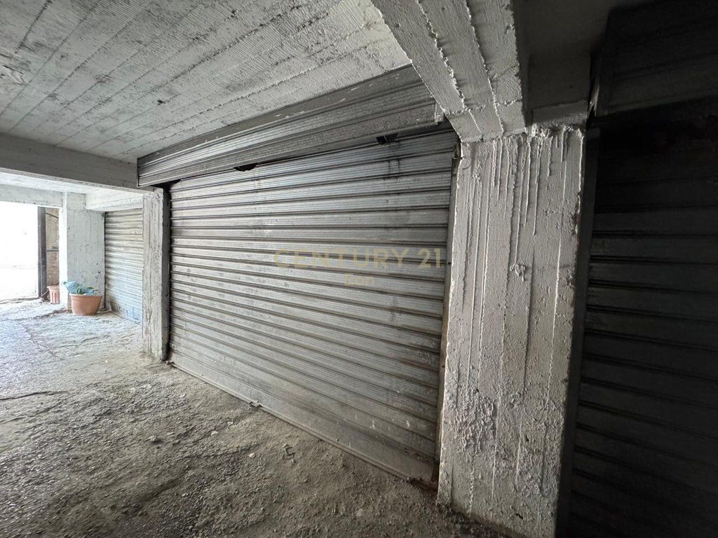 SHITET APARTAMENT 2+1 ME GARAZHD, DURRES !