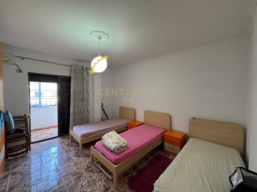 SHITET APARTAMENT 2+1 ME GARAZHD, DURRES !