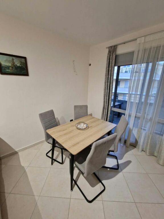 APARTAMENT 2+1 ME QIRA – PLAZH, DURRËS 🌊