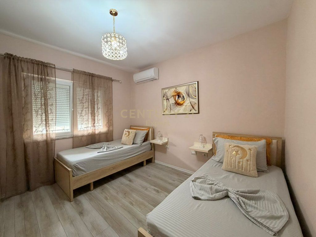 JAPIM ME QIRA APARTAMENT 2+1 NE QENDER TE TIRANES!