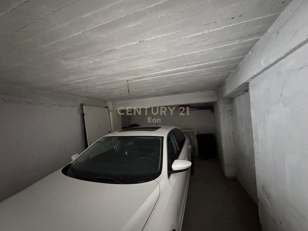 SHITET APARTAMENT 2+1 ME GARAZHD, DURRES !
