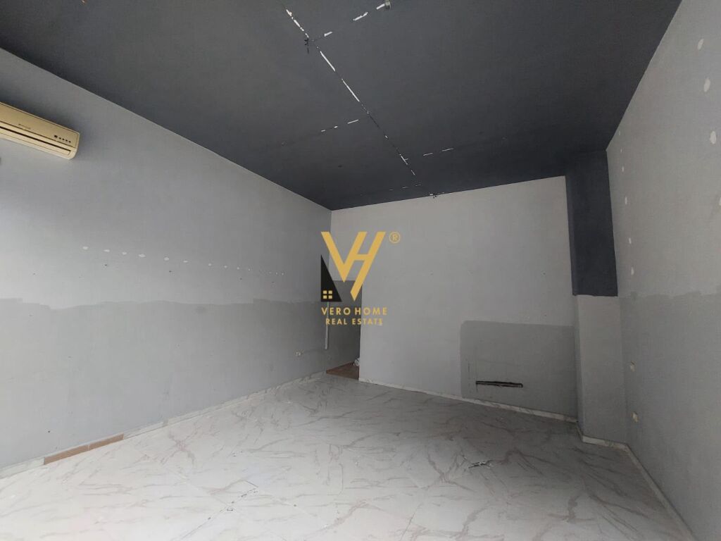 VENDESI IN VENDITA 41.8 M2 AL MERCATO ELETTRICO 170.000 EURO