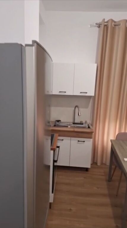 Apartament me qera 1+1