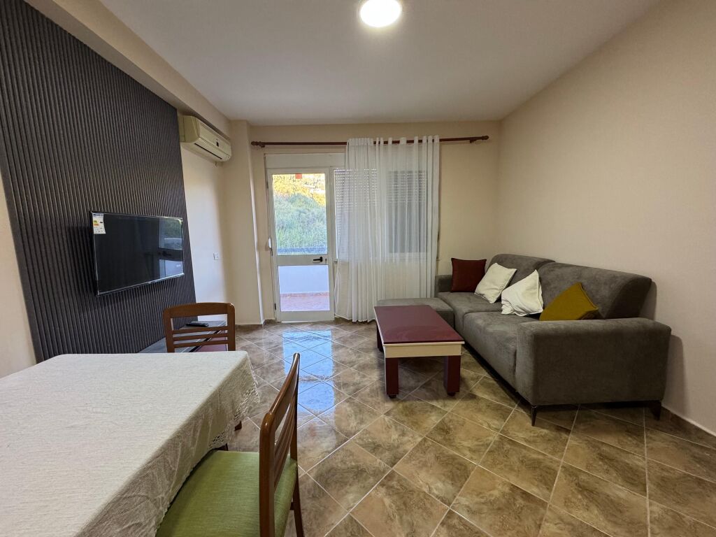 Shitet Apartament 1+1