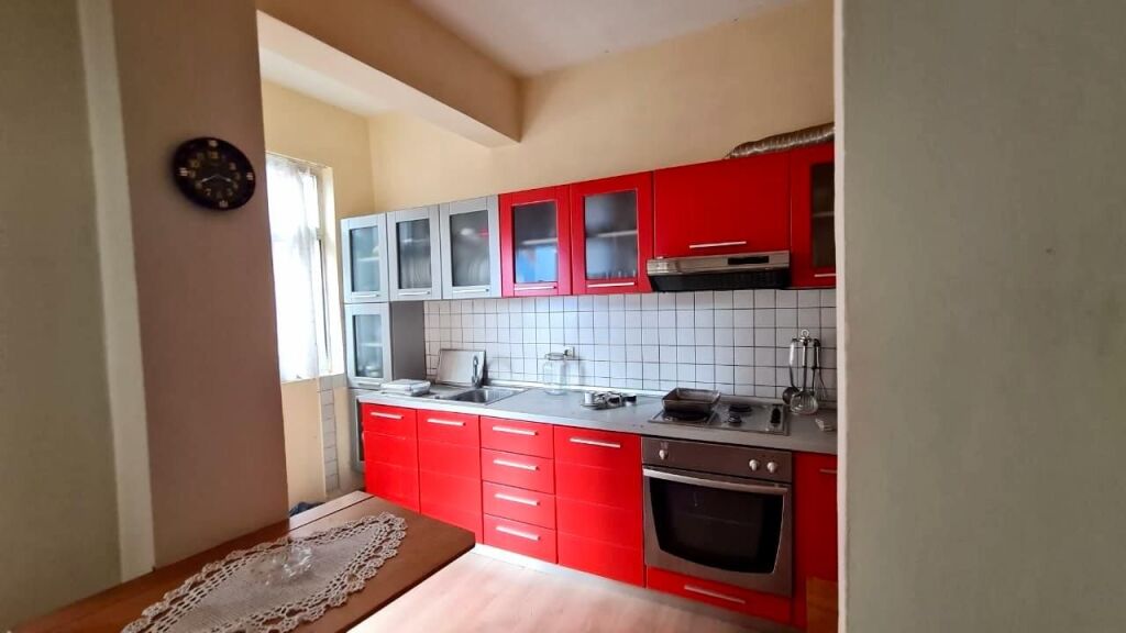 Apartament 1+1 per SHITJE, zona Stadiumit, Durrës
