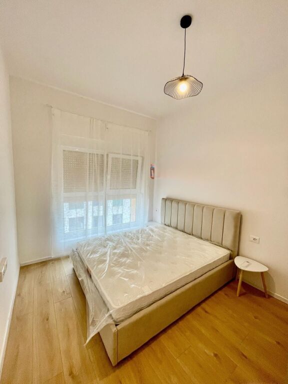 🏢Ne zonen e Ali Demit Rezidenca Kadiu jepet me qera apartament 1+1,i sapo mobiluar.45,000Leke