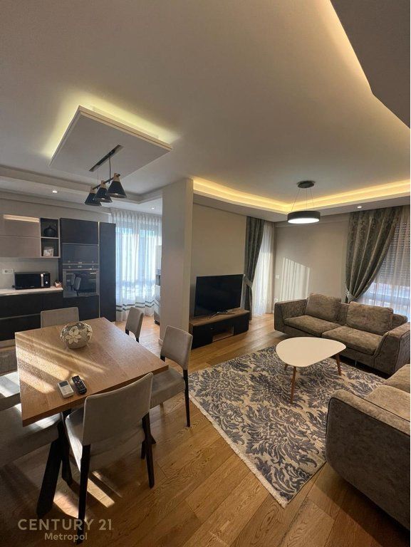 APARTAMENT 2+1+2 PËR QIRA | MYSLYM SHYRI – PRANË QENDRËS