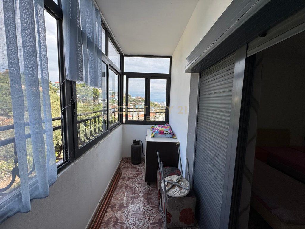 SHITET APARTAMENT 2+1 ME GARAZHD, DURRES !