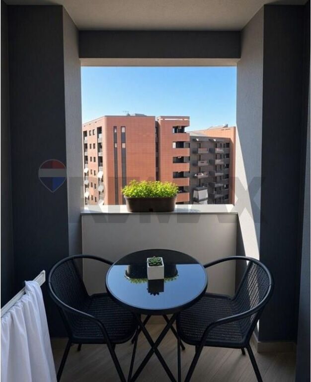 Shitet, Apartament 1+1, Oasis Residence, Tiranë.