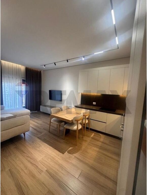 Apartament - Për Qira - Tirana Golden Park, Tiranë
