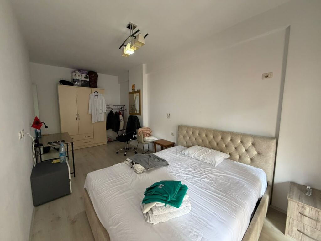 🏡 APARTAMENT 2+1 ME QIRA  📍 Pranë Kompleksit Panorama