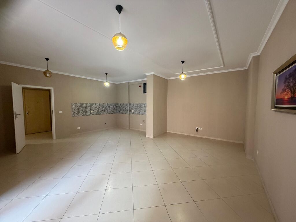 Apartament 2+1 per shitje ne Yzberisht
