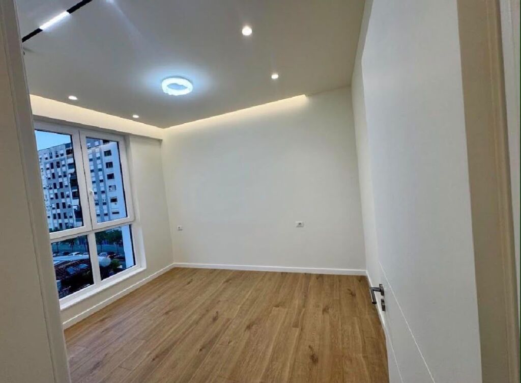 Premises for business rent near Kesh