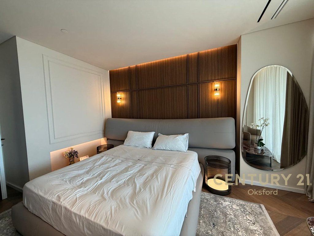 Shesim Apartament Luksoz 2+1 + Post Parkimi tek “Down Town Tirana” ,ne Rrugen e Elbasanit me pamje nga Stadiumi “Air Albania”!
