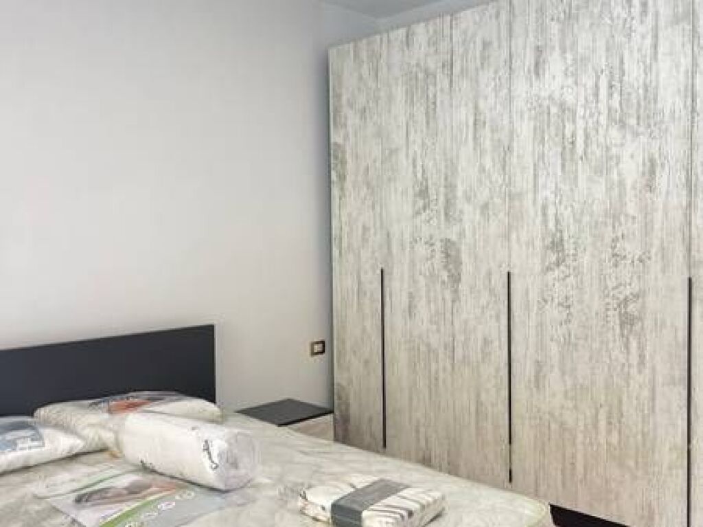 Apartament 3+1+2 tualete me qira te Zogu i Zi.
