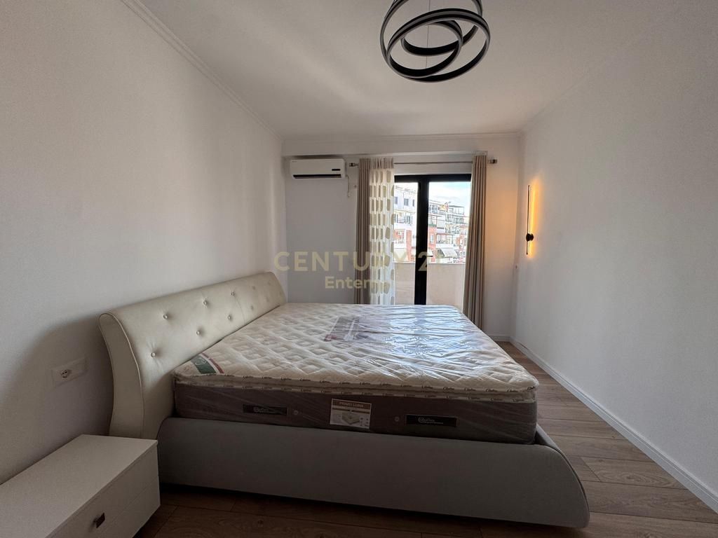 Appartamento 2+1 in affitto all'ingresso della residenza 'Kodra e Diellit' 800 € /Mese