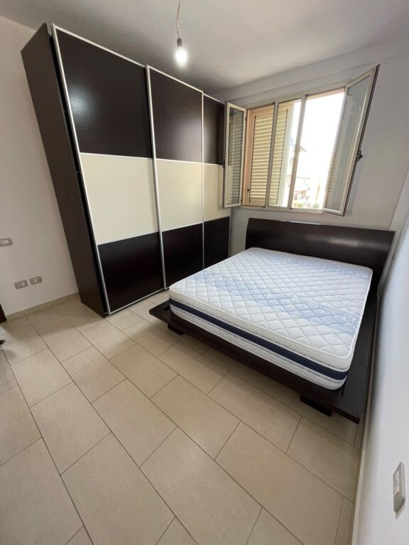 Apartament - Për Qira - Kodra e Diellit, Tiranë