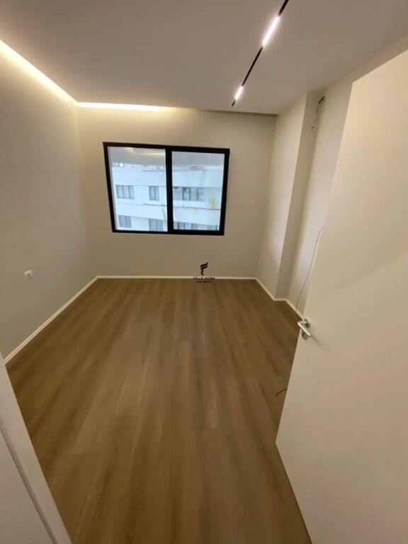 ZYRE ME QERA 115 M2 VASIL SHANTO 130.000 LEKE FH-97243