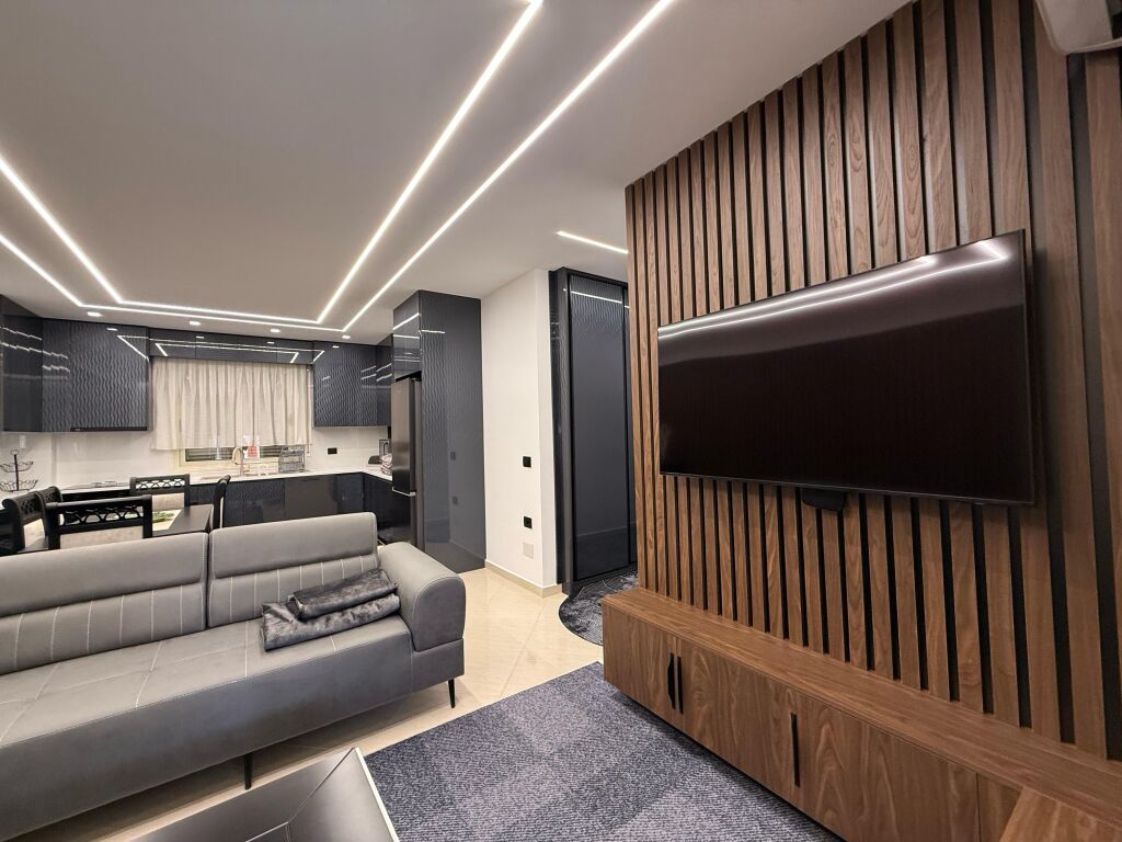 Shitet Apartament 2+1– Lungomare, Vlorë