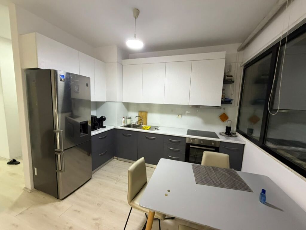 🏡 APARTAMENT 2+1 ME QIRA  📍 Pranë Kompleksit Panorama