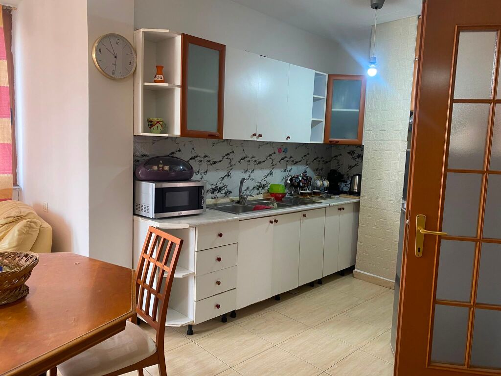 Apartament me qera tek Rruga Bogdaneve ID 5760