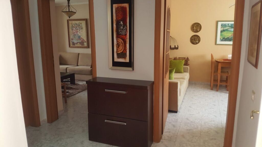Jepet apartament 1+1+Kuzhine e Vecuar tek Pediatria , Spitali QSUT , Allias , Rruga Bardhyl , Xhamlliku , Kinostudio .