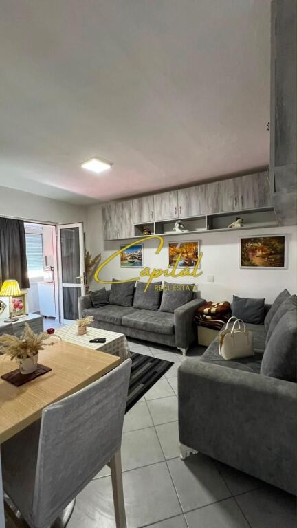 GARSONIERE ME QIRA 45 M2 BRRYLI 60.000 LEKE
