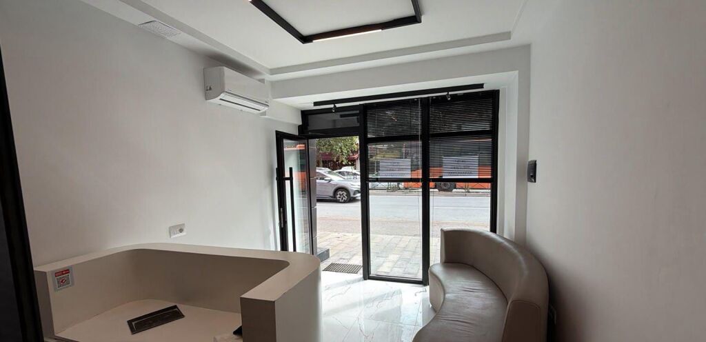 Rent | Ambjent Biznesi | Rruga e Dibrës | 500 €/month