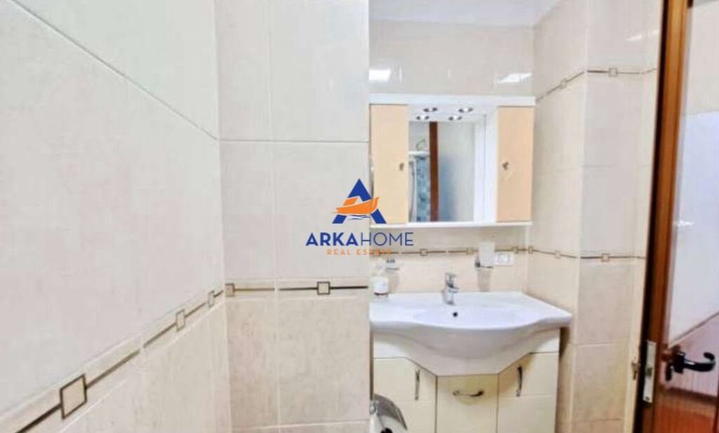 APPARTAMENTO IN AFFITTO 2+1+BALCONE "VIA KAVAJA, COMPLESSO KONDOR" 75.000 LEKE