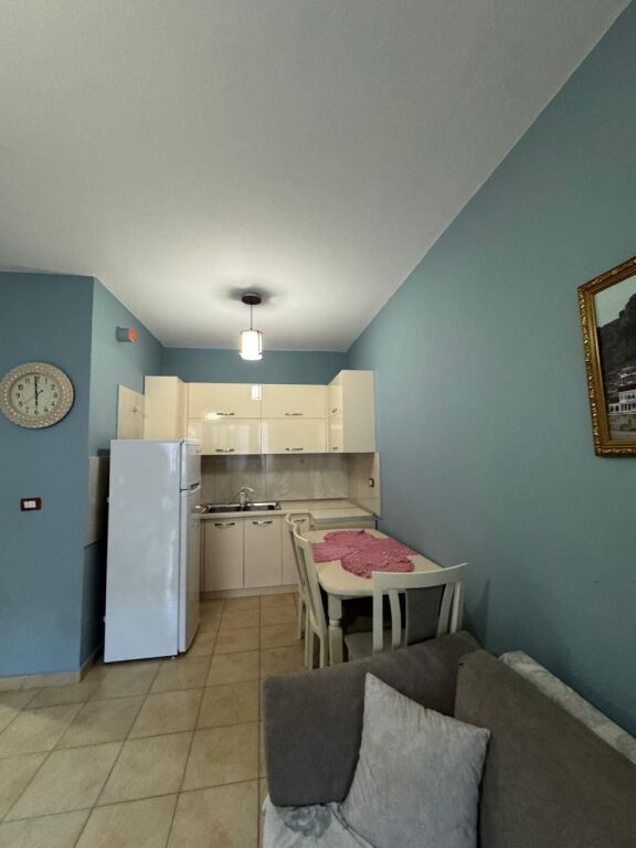 Apartament me qera 1+1 📍Astir, prane bar Return, rruga Astrit Losha