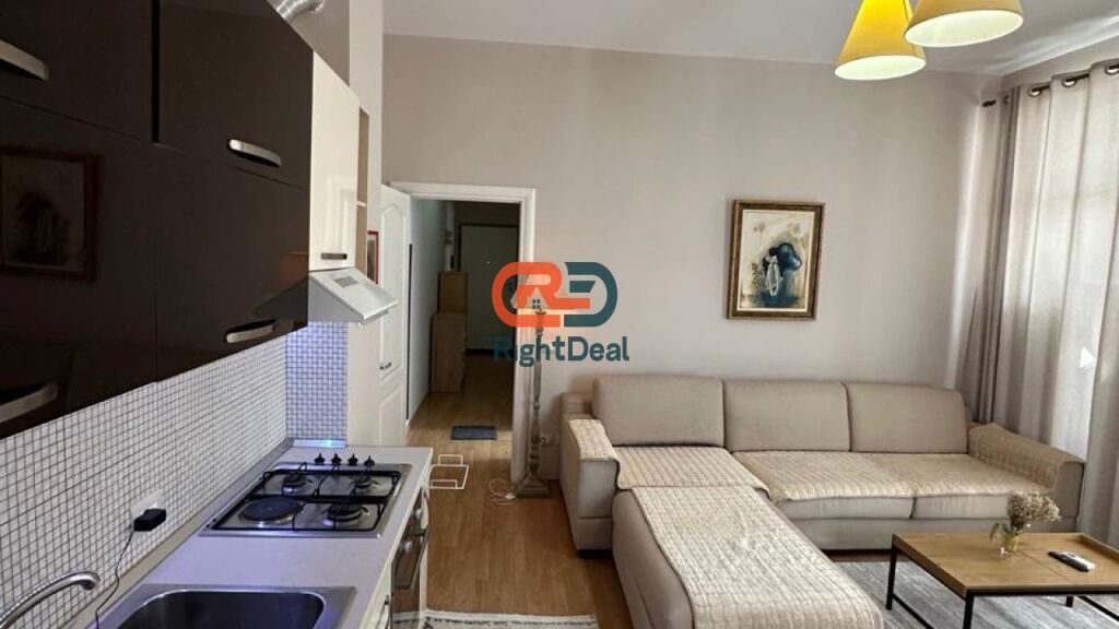 Tek Kopshti Botanik, Shitet Super Apartament 1+1 Totalisht I Investuar !!