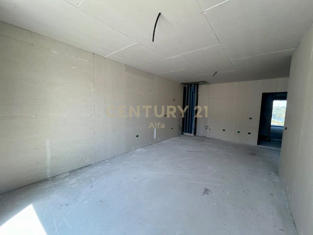 Shitet apartament 1+1 te Gradient Residence, Liqeni i Thate.