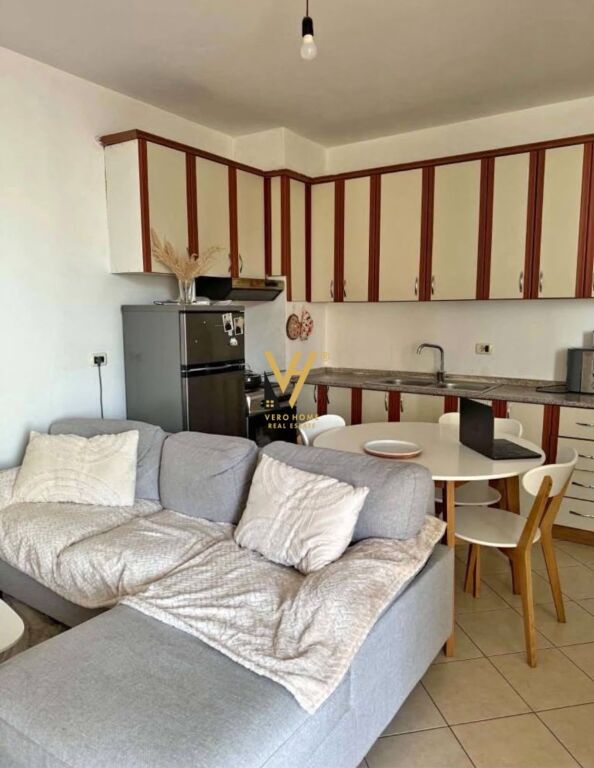 JEPET APARTAMENT 1+1+BLK ME QIRA TE ISH PARKU 55.000 LEKE