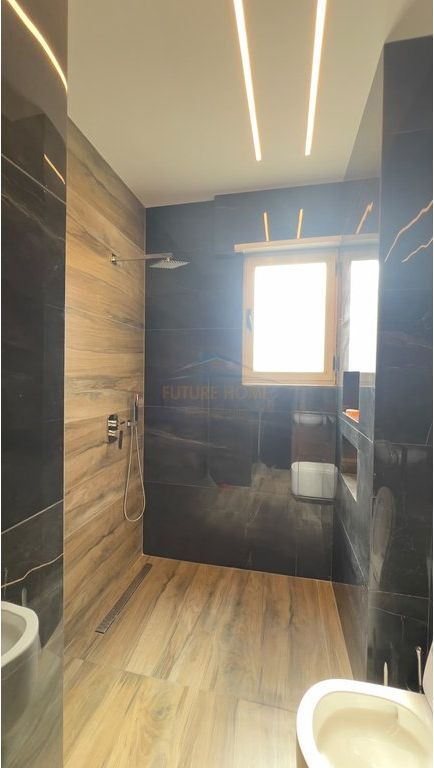 Affitto, Appartamento 2+1 + Posto Auto, Nuovo Mercato, Tirana.