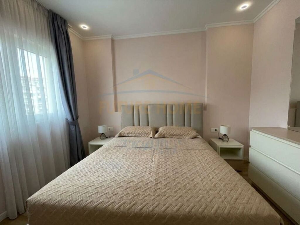 Qera, Apartament 2+1 Komuna E Parisit , Tiranë.