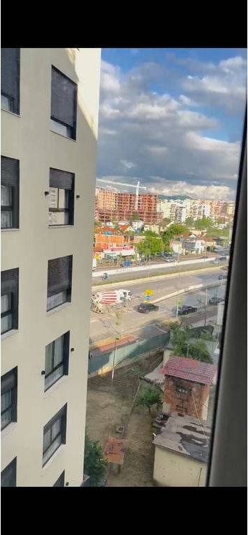 Jepet me qira 2+1+2 Astir te hotel Destiny.