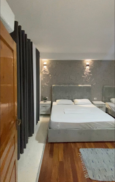 Jepet me qira apartament 2+1 brenda Kalasë së Tiranës.