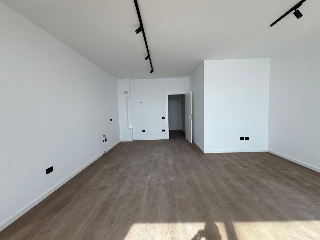 Jepet apartament me qera 1+1