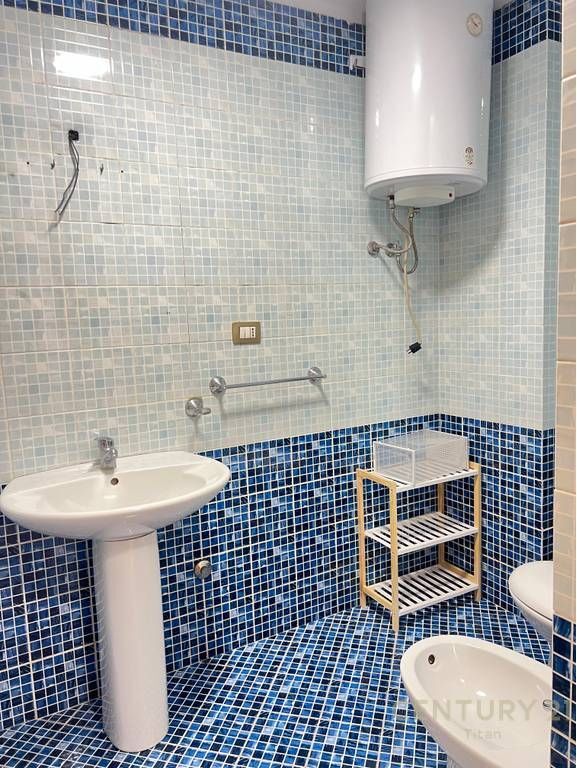 Apartament 3+1+2 tualete me qira te Zogu i Zi. 1,200 € /Muaj