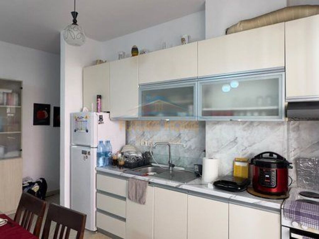 Shitet, Apartament 2+1+Post Parkimi, Kodra e Diellit, Tiranë