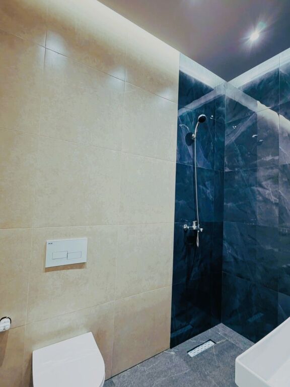🏡 **APPARTAMENTO 1+1 INVESTITO IN VENDITA – PORTA TIRANA E RE, SAUK** ✨