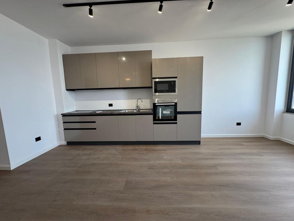 Jepet apartament me qera 2+1+2+2