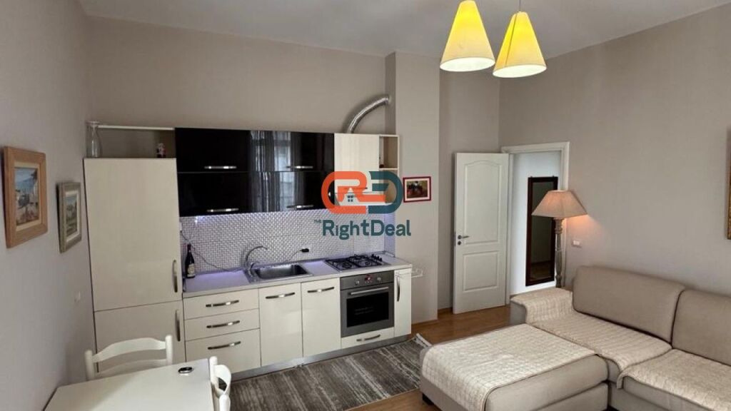 Tek Kopshti Botanik, Shitet Super Apartament 1+1 Totalisht I Investuar !!